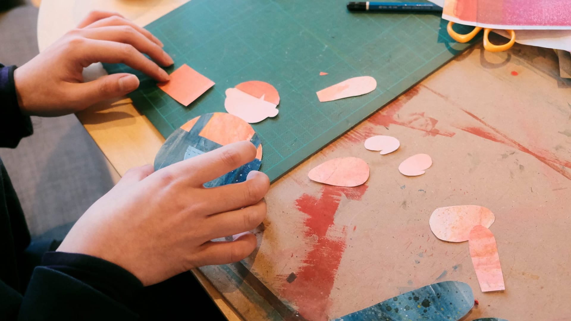 Make, Dress, Move: Paper Dolls in Motion