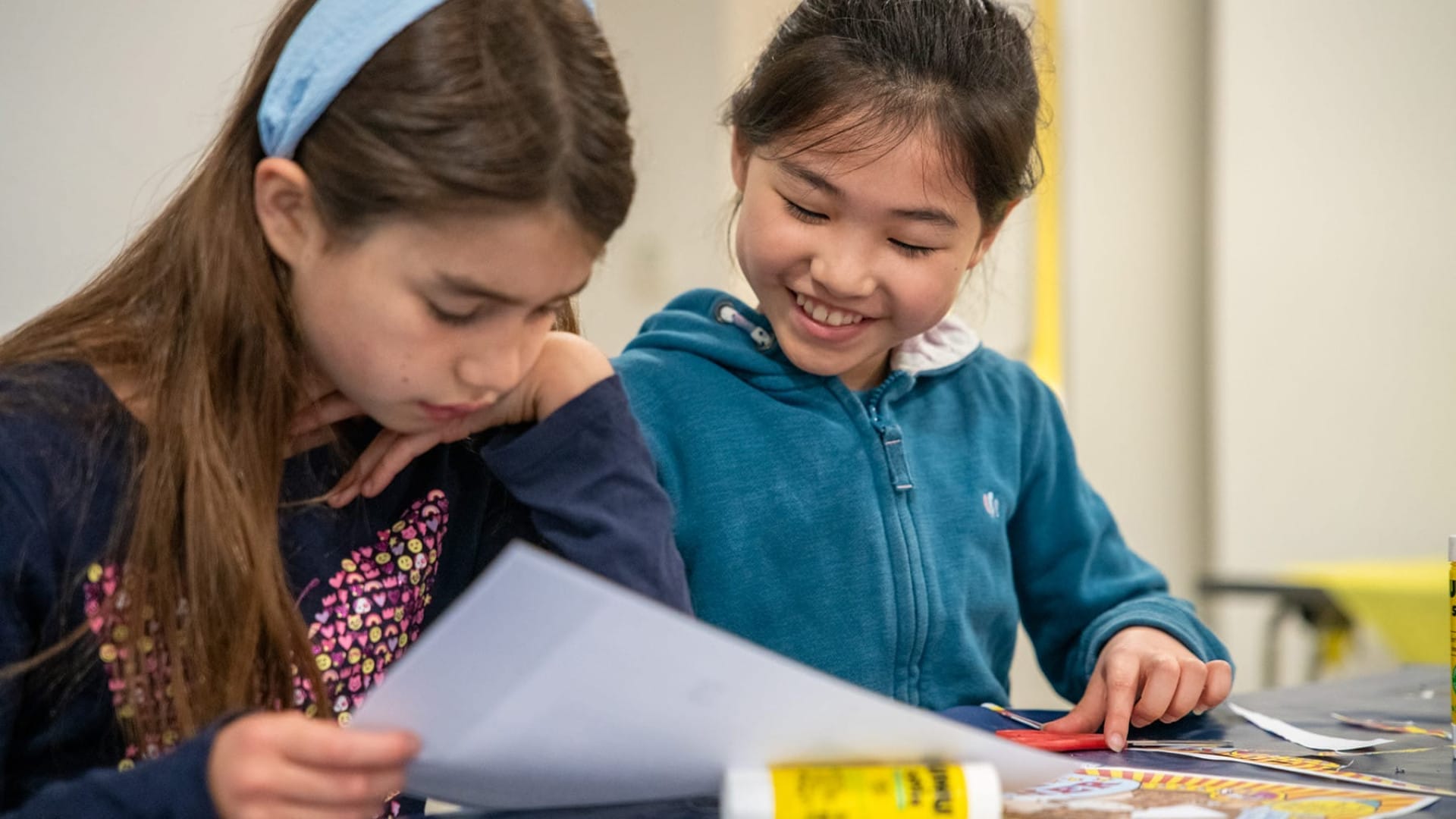 Hetty Feather Day: Drop-In Art Workshop